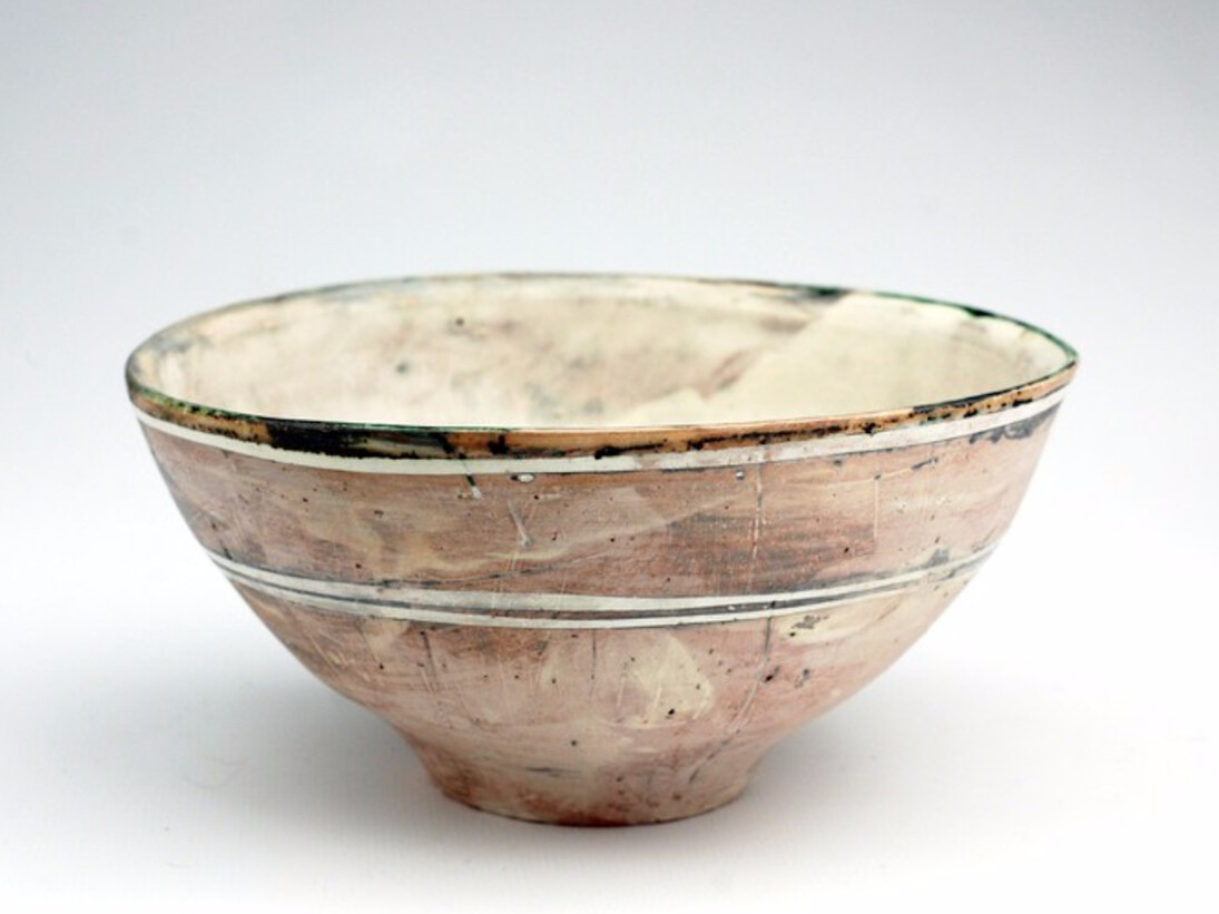 Maggie Finlayson, Bowl with Line, 2016. Courtesy of Jane Hartsook Gallery