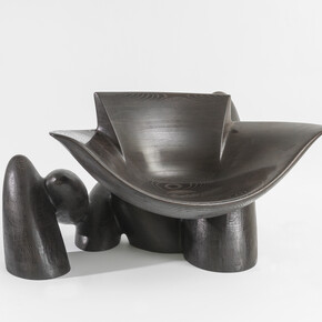 Captain's Chair, 2013, Stained Ash, 29 x 54.5 x 43 inches. Courtesy of Wendell Castle and Friedman Benda. Photography: Adam Reich