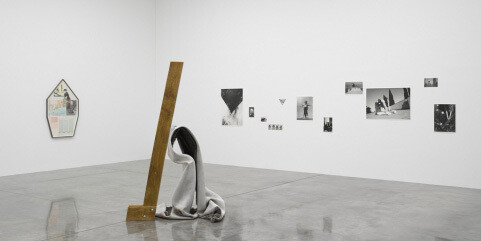 Dreamers Awake, Exhibition view. Courtesy of White Cube