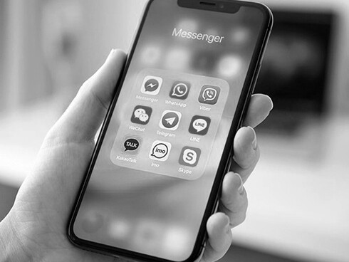 Las redes sociales han pasado de ser una plaza para canalizar contactos y encuentros, a centros de observación y acumulación de datos e informaciones «vendibles»