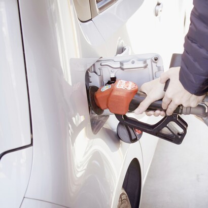 L'incremento dei costi dei carburanti alimenta una spirale inflattiva che colpisce soprattutto lavoratori dipendenti, pensionati e piccole attività produttive