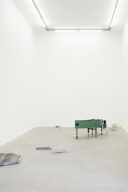 Nina Canell, Days of inertia, vista della mostra. Per gentile concessione di kaufmann repetto