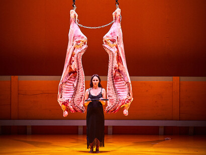 «Liebestod (El olor a sangre no se me quita de los ojos–Juan Belmonte)», Angélica Liddell, 2021. Fotografía: Christophe Raynaud de Lage, Festival d'Avignon