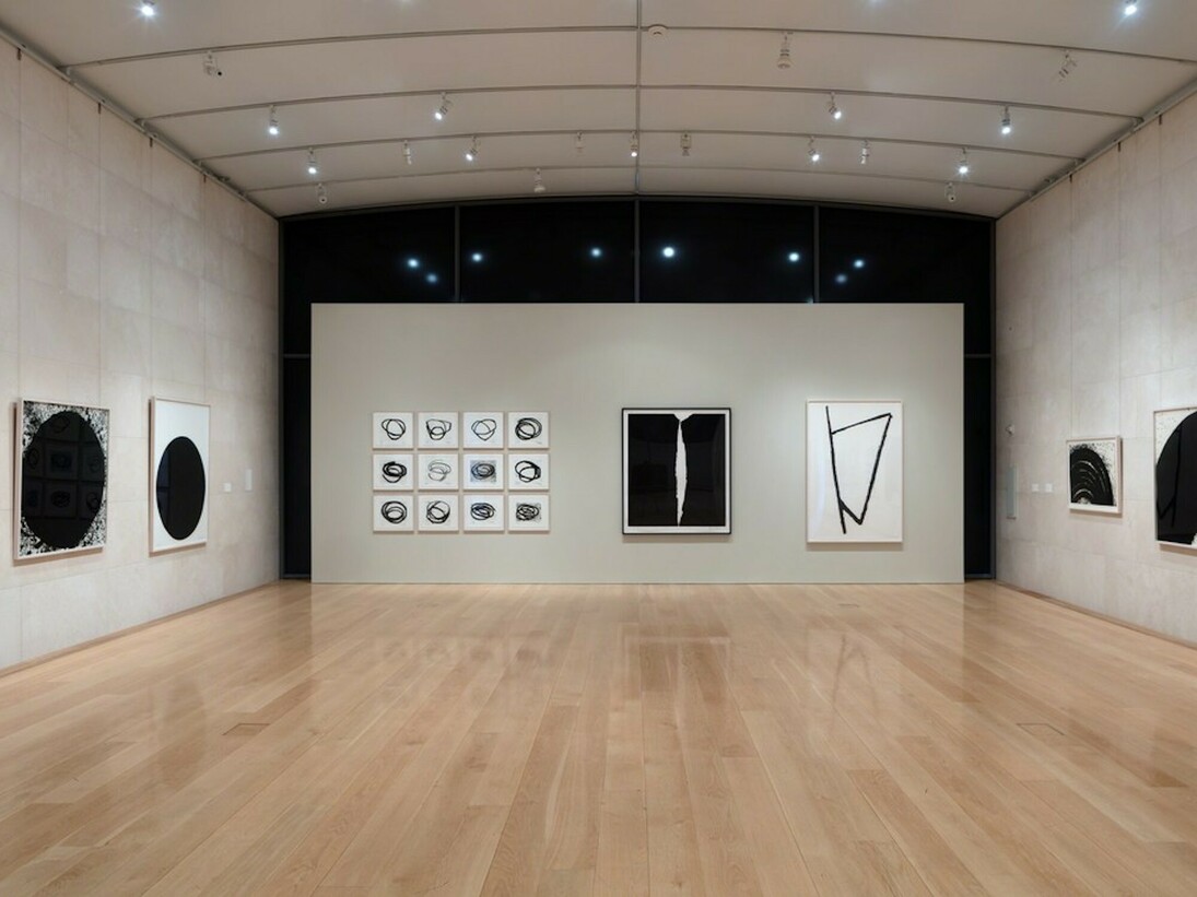 Richard Serra, Exhibition view. Courtesy of Nasher Sculpture Center