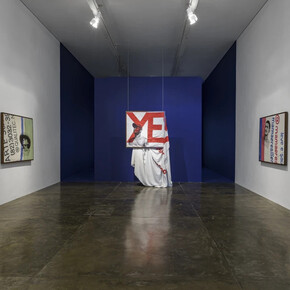 Jonathas de Andrade, Permanência relâmpago [Permanent lightning strike], exhibition view. Courtesy of Nara Roesler Gallery