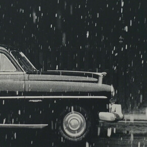 Asano Kiichi
Rainy day in Gion Quarter, Kyoto Japan 1950’s
(C) Asano Kiichi
Courtesy of Michael Hoppen Gallery 