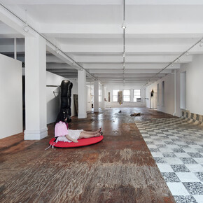 Various artists, After h(ours), exhibition view. Courtesy of Kiang Malingue 