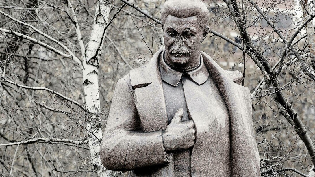 La estatua de Stalin en el Parque Muzeón de Moscú