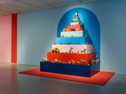 Mark Dion, Delirious toys, Ausstellungsansicht. Mit freundlicher Genehmigung der Bundeskunsthalle