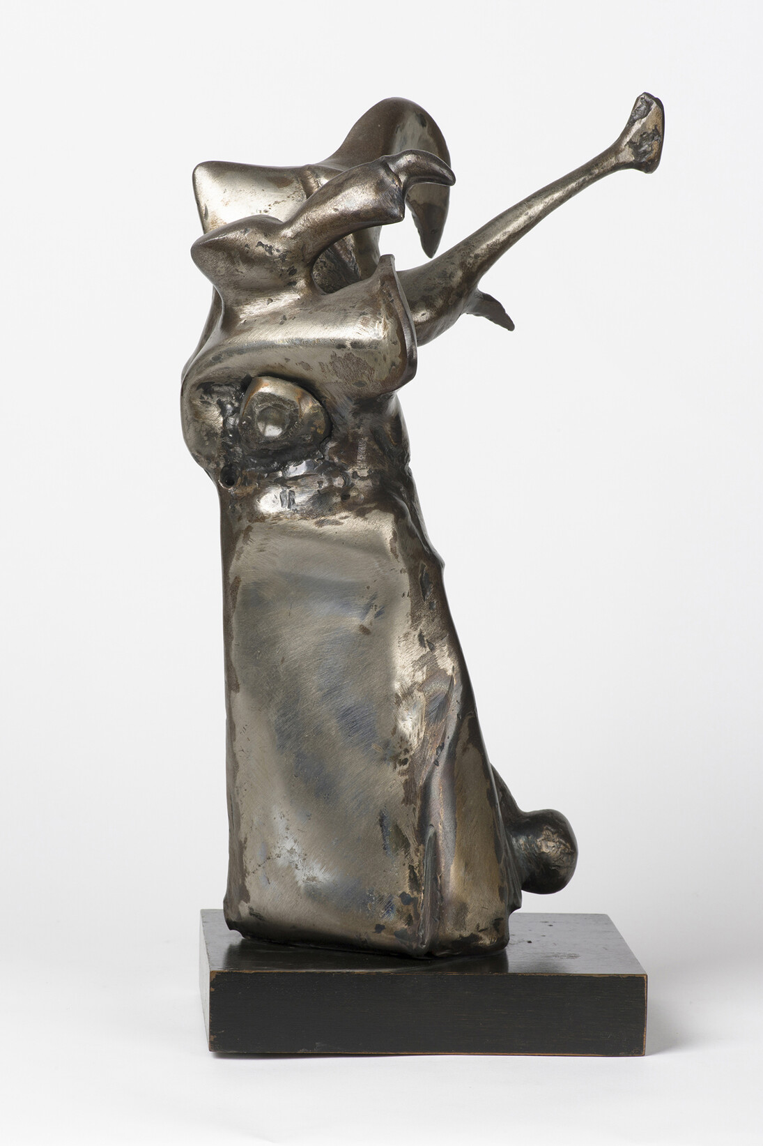 Richard Hunt, Small Hybrid, 1964. Collection Museum of Contemporary Art Chicago, Gift of Mr. and Mrs. Morton A. Sterling. © 1964 Richard Hunt. Photo: Nathan Keay, © Museum of Contemporary Art Chicago.