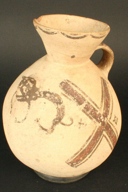 Jarro

Materiales: Cerámica

Intermedio Tardío

Medidas: 165 mm de alto.