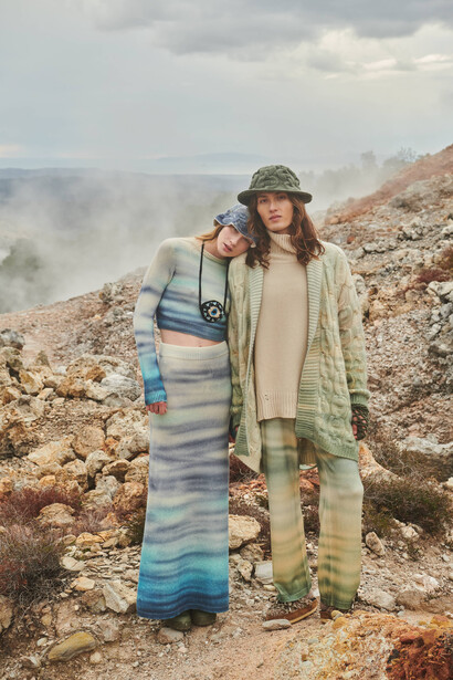 Collezione Love on Mars, fall winter 2023-2024, Canessa: dove le sfumature psichedeliche diventano filati