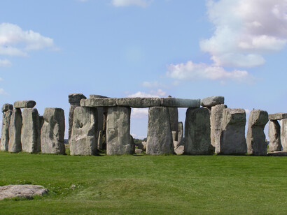 Stonehenge es el círculo de piedra adintelado más sofisticado arquitectónicamente y el único que se conserva en el mundo. Salisbury, Inglaterra