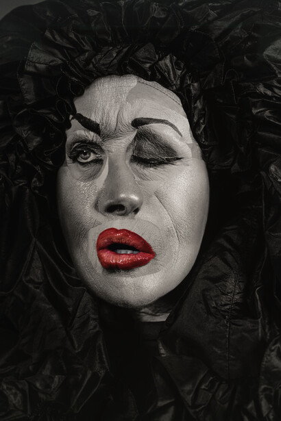 Cindy Sherman, Untitled #654, 2023. Gelatin silver print and chromogenic color print, 101.6 x 71 cm / 40 x 28 in. © Cindy Sherman.
Courtesy of the artist and Hauser & Wirth