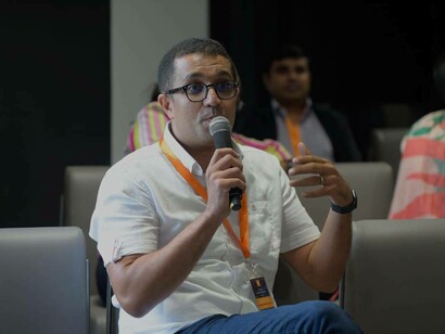 El Mehdi El Khachia speaking at a conference