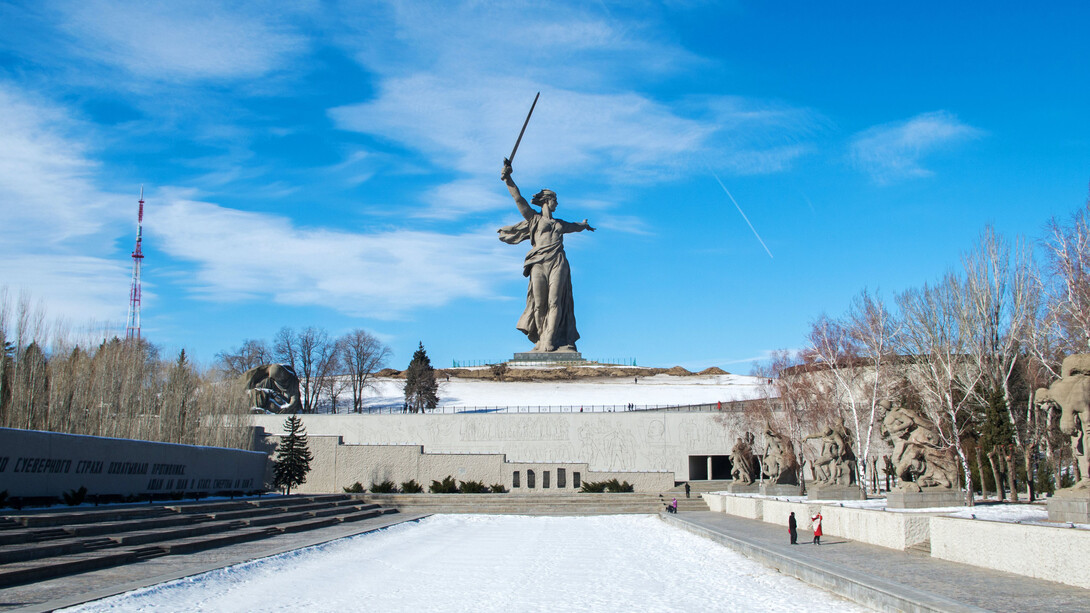 Estátua chamada Mãe Pátria erguida na cidade de Volgogrado na Federação Russa