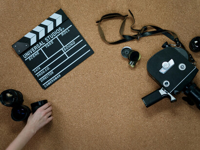 El cine ha sido desde sus inicios un medio privilegiado para registrar la realidad y transmitirla con una fuerza única