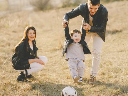 El amor: cuando nos hemos aceptado a nosotros mismos como imagen de Dios y testimonio vivo de su esencia y su palabra, podremos entregarnos en totalidad al otro