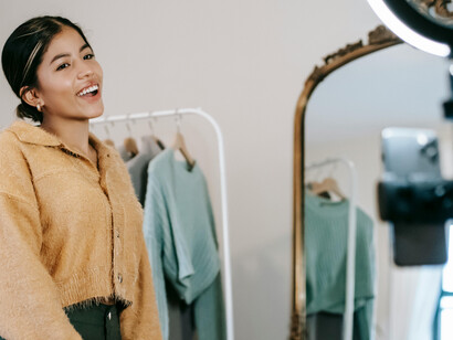 Explore a conexão entre moda e identidade cultural, e como essa interseção está transformando a maneira como nos expressamos através das roupas