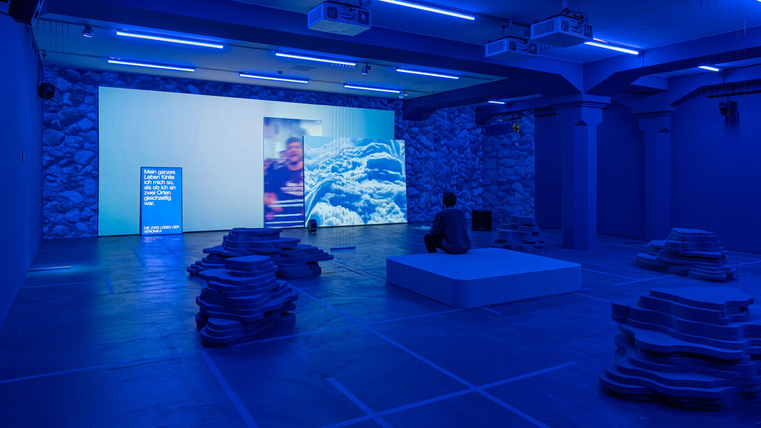 Verschiedene künstler, This is how the light remembers, ausstellungsansicht. Mit freundlicher genehmigung des Migros Museums