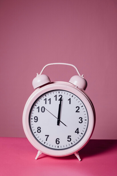 El tiempo no debería medirse en logros materiales, sino en la capacidad de vivir plenamente y aprender de cada etapa