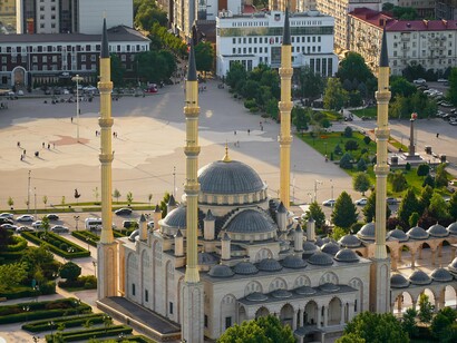 With its classical Ottoman architecture, the Akhmad Kadyrov Mosque is the biggest mosque in Russia and among the biggest in Europe