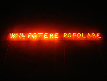 Nemanja Cvijanovič, W il potere popolare (neon), 2015, neon lights, 10 x 170 cm 