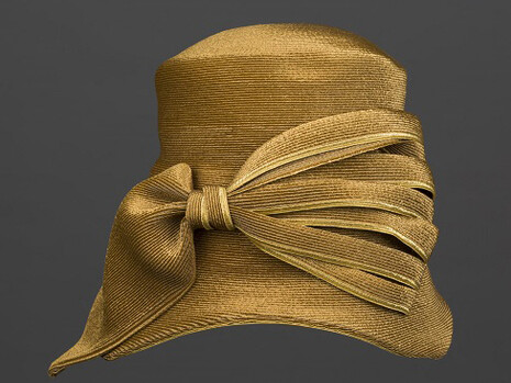 Bibis, cloches et escarpins. Courtesy of Musée de la civilisation