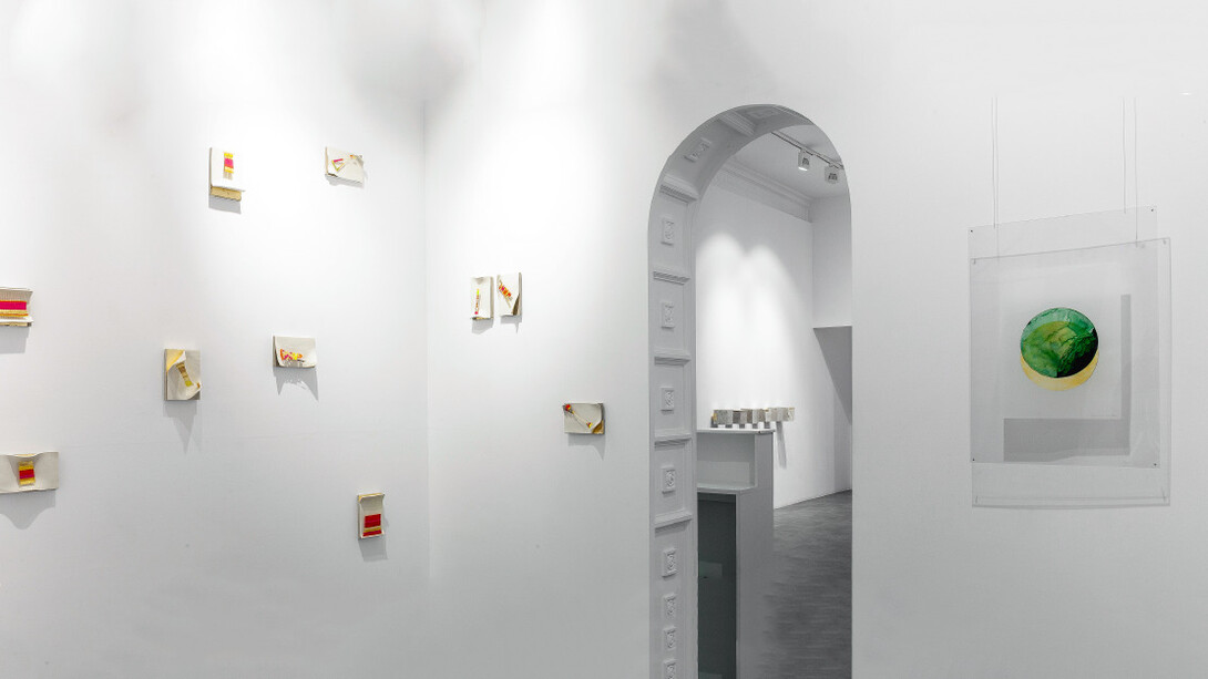 Various artitst, Entrelíneas, exhibition view. Courtesy of La Cometa Gallery