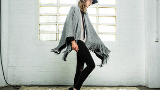 El vuelo del poncho-capa