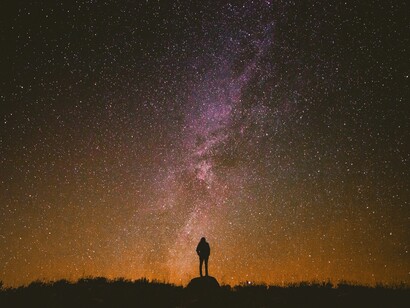 Galaxia sobre galaxia