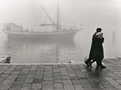 Fulvio Roiter - Venezia, Fondamenta delle Zattere, 1975