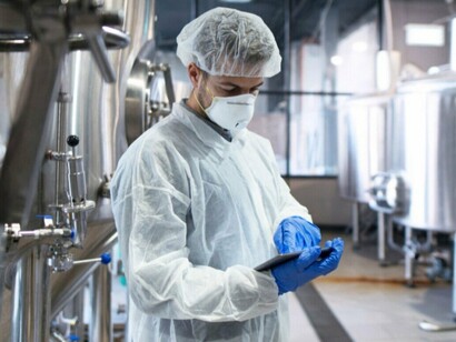 Workers in the food industry face a range of physical, chemical, biological, and ergonomic risks