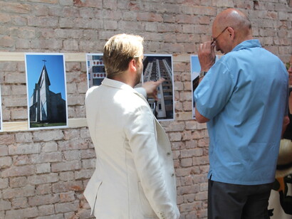 Discussions on Yugoslav modernism with Rem Koolhaas. Photo by Marine Drezet