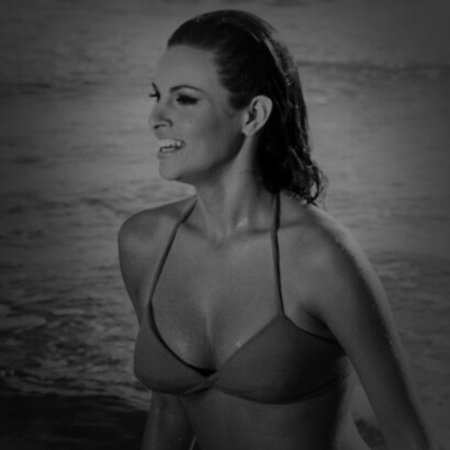 Raquel Welch, actriz estadounidense famosa por ser la ganadora de un Globo de Oro en 1974