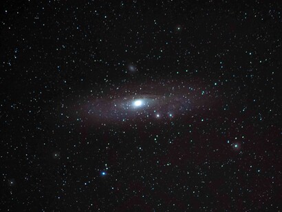 Conheça Andrômeda, a gigante cósmica a 2,5 milhões de anos-luz de distância, com seus bilhões de estrelas e um buraco negro supermassivo

