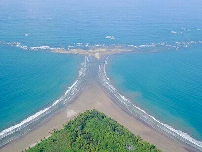 Playa Ballena, Costa Rica, shaped like the tail of a whale