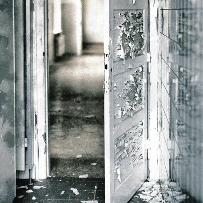 Destartaladas instalaciones de una psiquiatría obsoleta