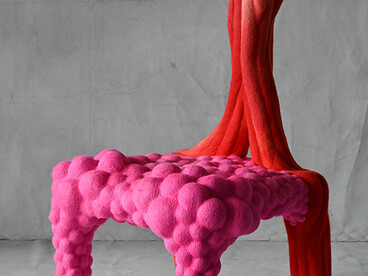 Through sculptural furniture made of felted wool, Liam Lee combines comfort with elements of pop art culture