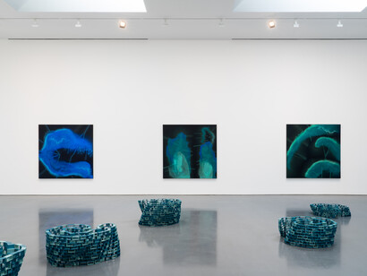 Shirazeh Houshiary, The Sound of One Hand, exhibition view. Courtesy of Lisson Gallery