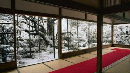 Jacqueline Hassink, Hosein-In, North Kyoto, February 2011