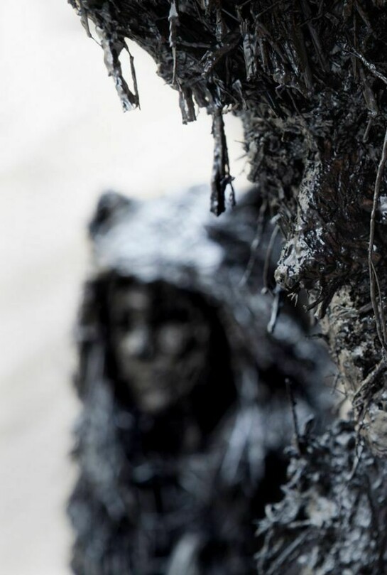 Nicola Hicks, Dressed for the Woods II, 2013, [detail], plaster (to be cast in bronze), edition 3, 79 x 71 x 71 inches, © Nicola Hicks, courtesy of Flowers Gallery