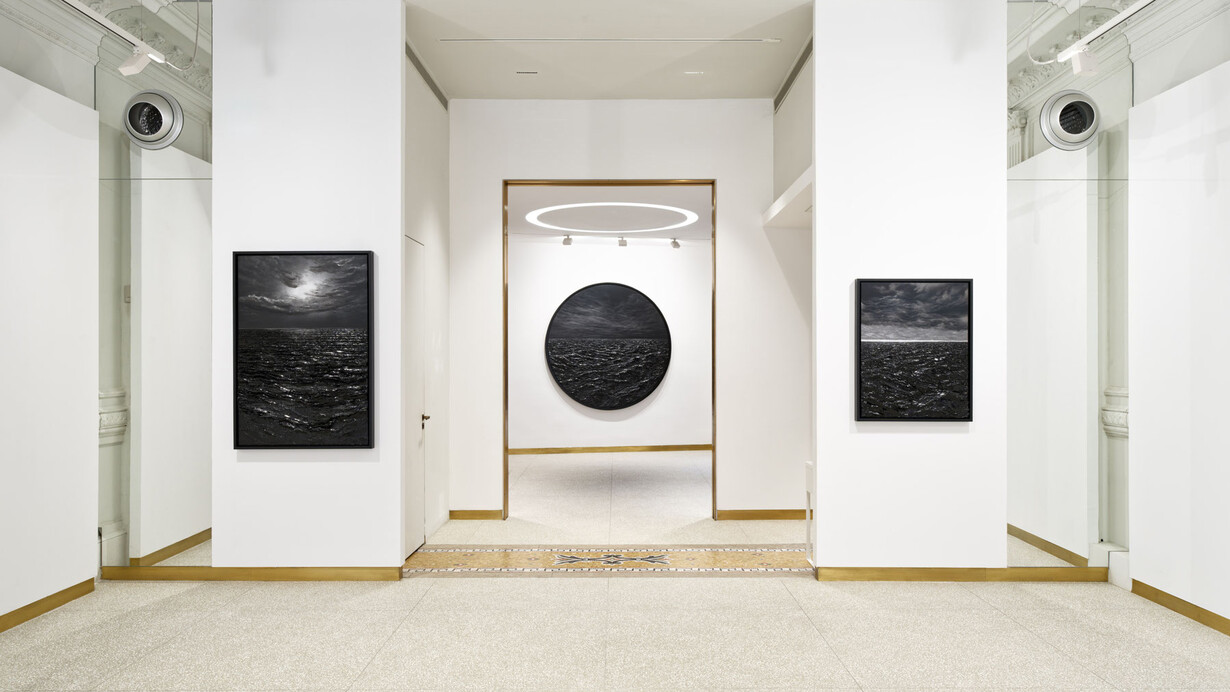 Bao Vuong, Entre l'ombre et la lumière: l'infini, vue de l'exposition. Avec l'aimable autorisation de Ceysson & Bénétière