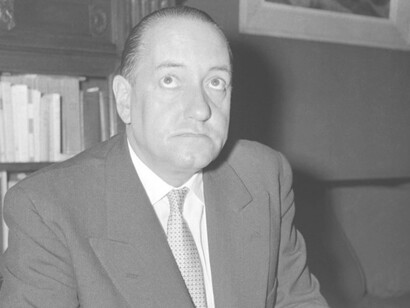 Alejo Carpentier, escritor cubano que influyó notablemente en la literatura latinoamericana durante su período de auge