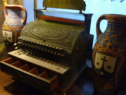 Cassa nella sala vendite