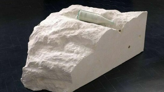 Tonico Lemos, In the wave-strike over unquiet stones, Sea chalk, yellow and white gold and silver, 48 x 120 x 52cm
