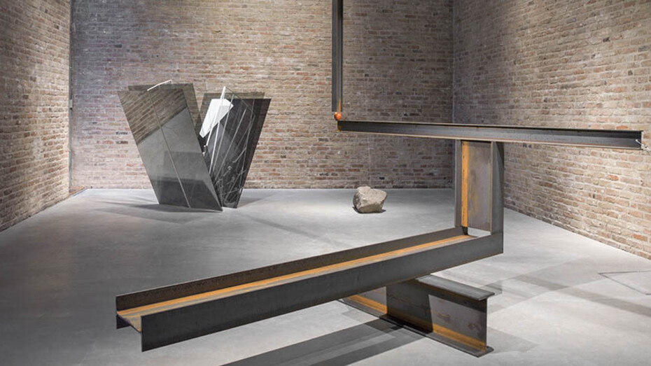 Jose Dávila. Courtesy of König Galerie