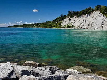 A view from the rocky part of Scarborough Bluffs, Canada where we can see clearly inside Lake Ontario