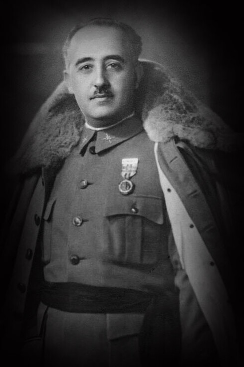 Francisco Franco. Militarismo y glorificación de la violencia son parte de la propuesta fascista