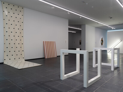 Various artists, Private passion x public duty, exhibition view. Courtesy of S.M.A.K